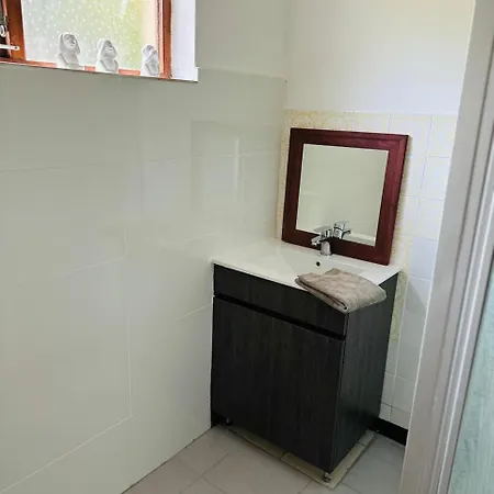Breeze & Bliss Beach House 300M Walk To The Beach! Pennington Exterior photo